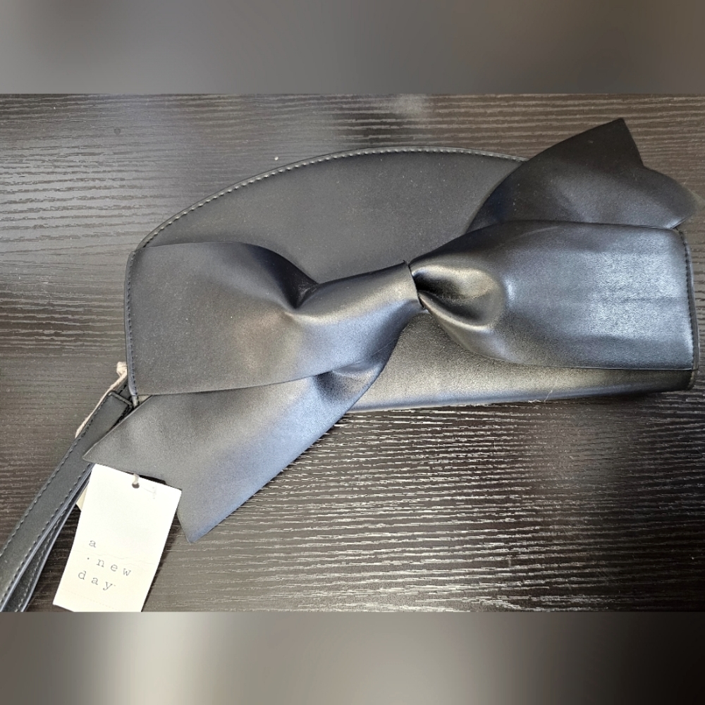 A New Day Big Bow Black Clutch Bag, OS